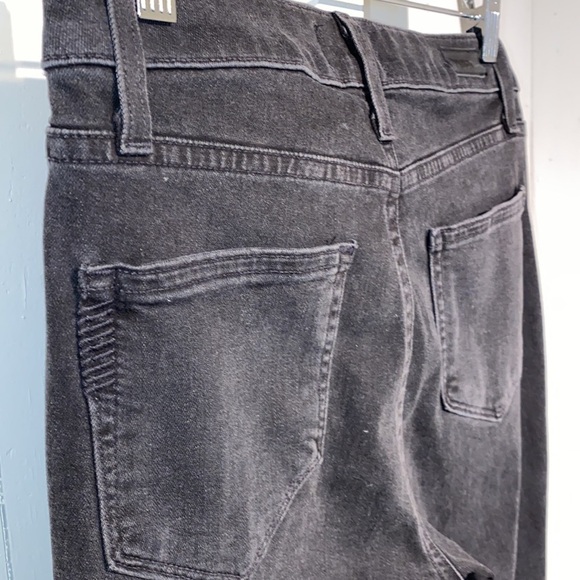 Paige Black Jeans Women’s Size 26 Zipper Pockets Skinny Perfect Grab and Go - Picture 9 of 15
